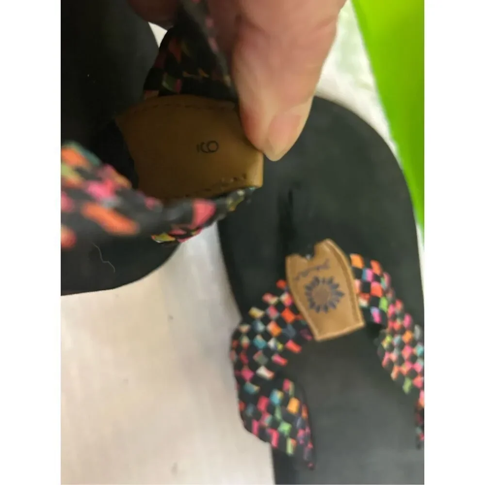 Yellow box flip flops‎ size 9 sandals colorful strap - Picture 6 of 6